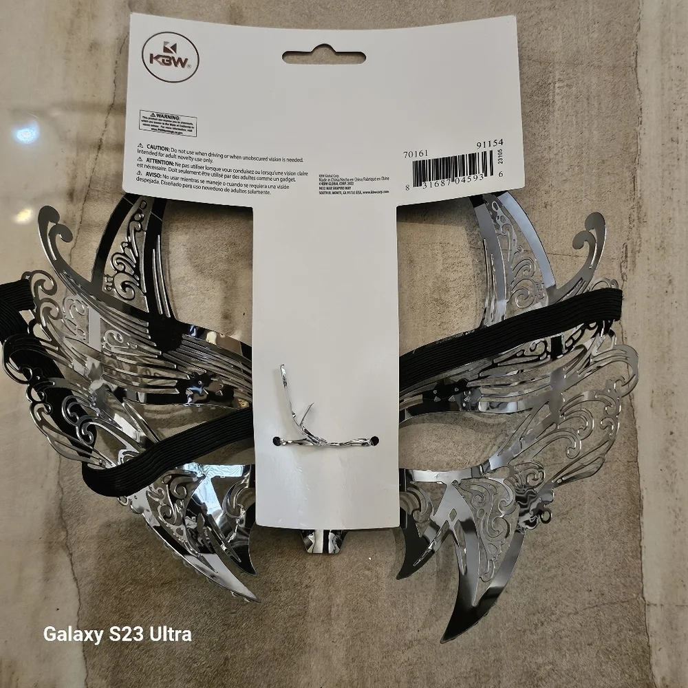 NWT Silver Rhinestone Metal Fashion Mask